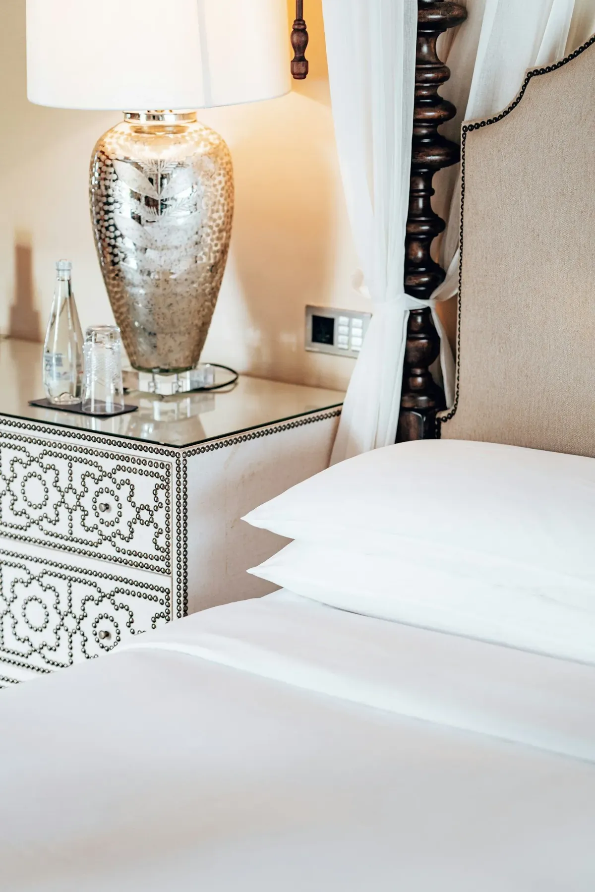 Chambre haut de gamme préparée avant l'arrivée